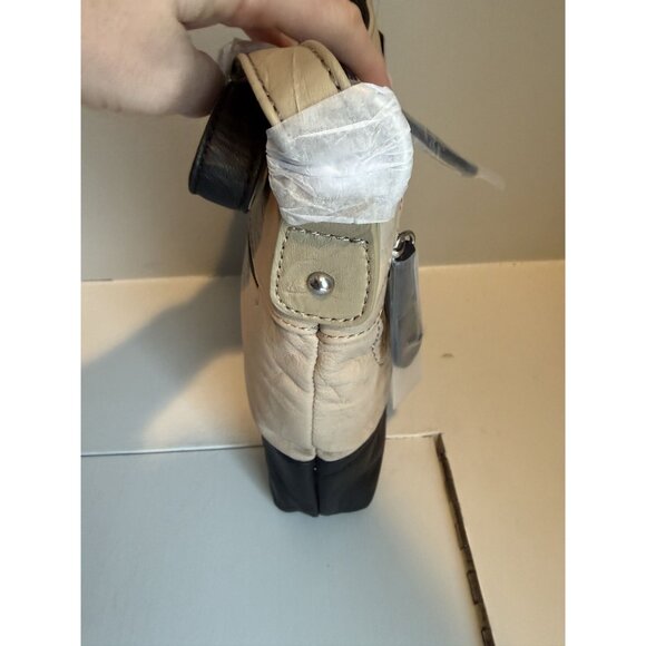 NWT Stone Mountain Luciana Crossbody Leather Bag Tan Black $169 [jb] - Picture 5 of 8